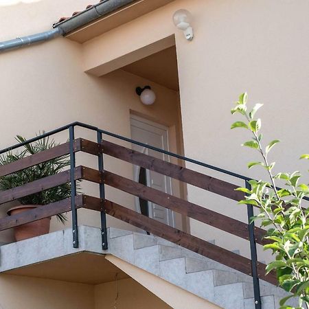 Appartamento Zara Esterno foto