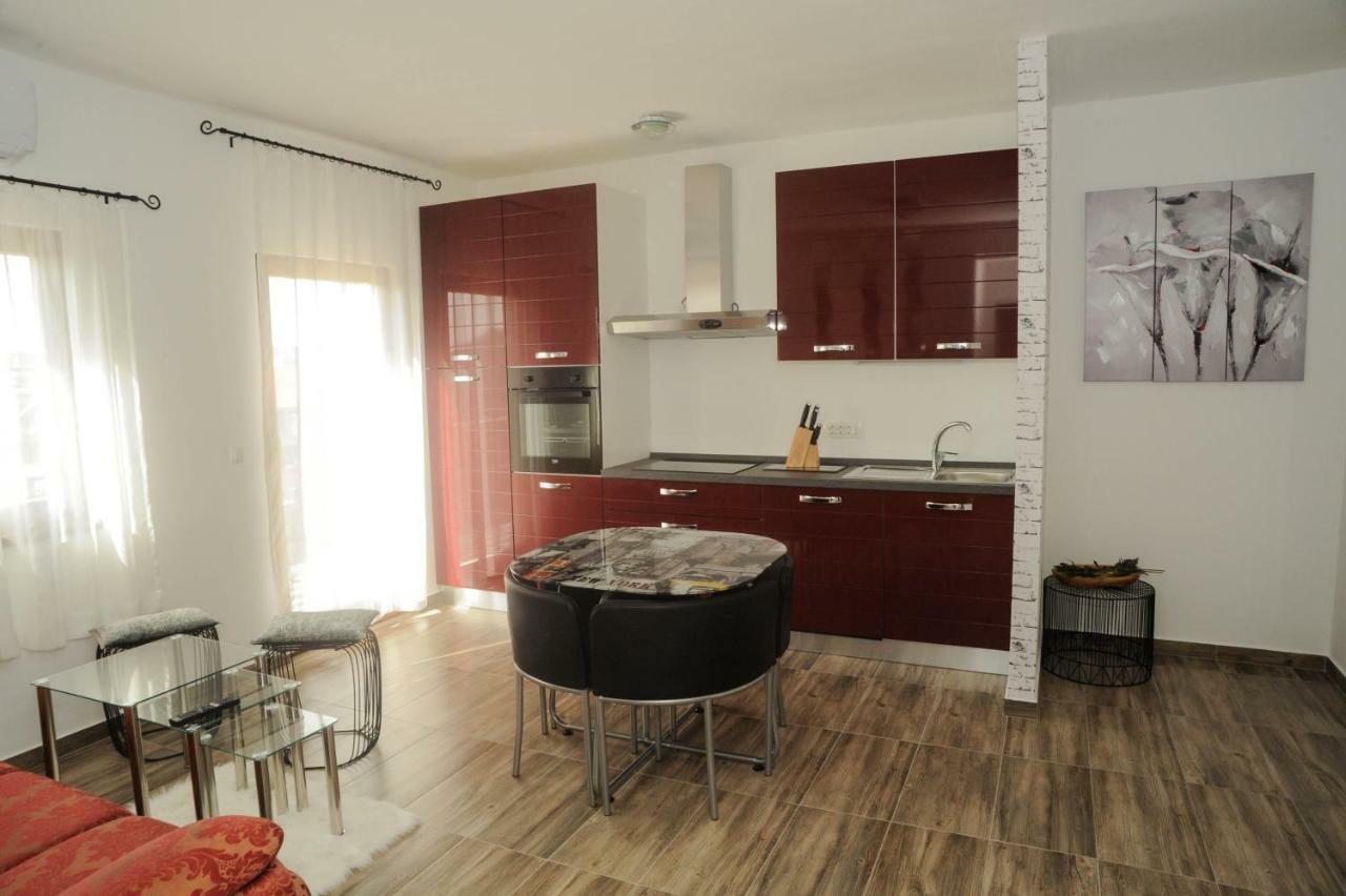 Appartamento Zara Esterno foto